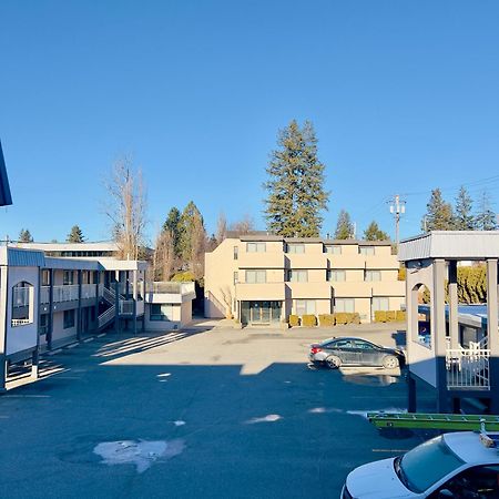 ホテル Ramada By Wyndham クイネル エクステリア 写真