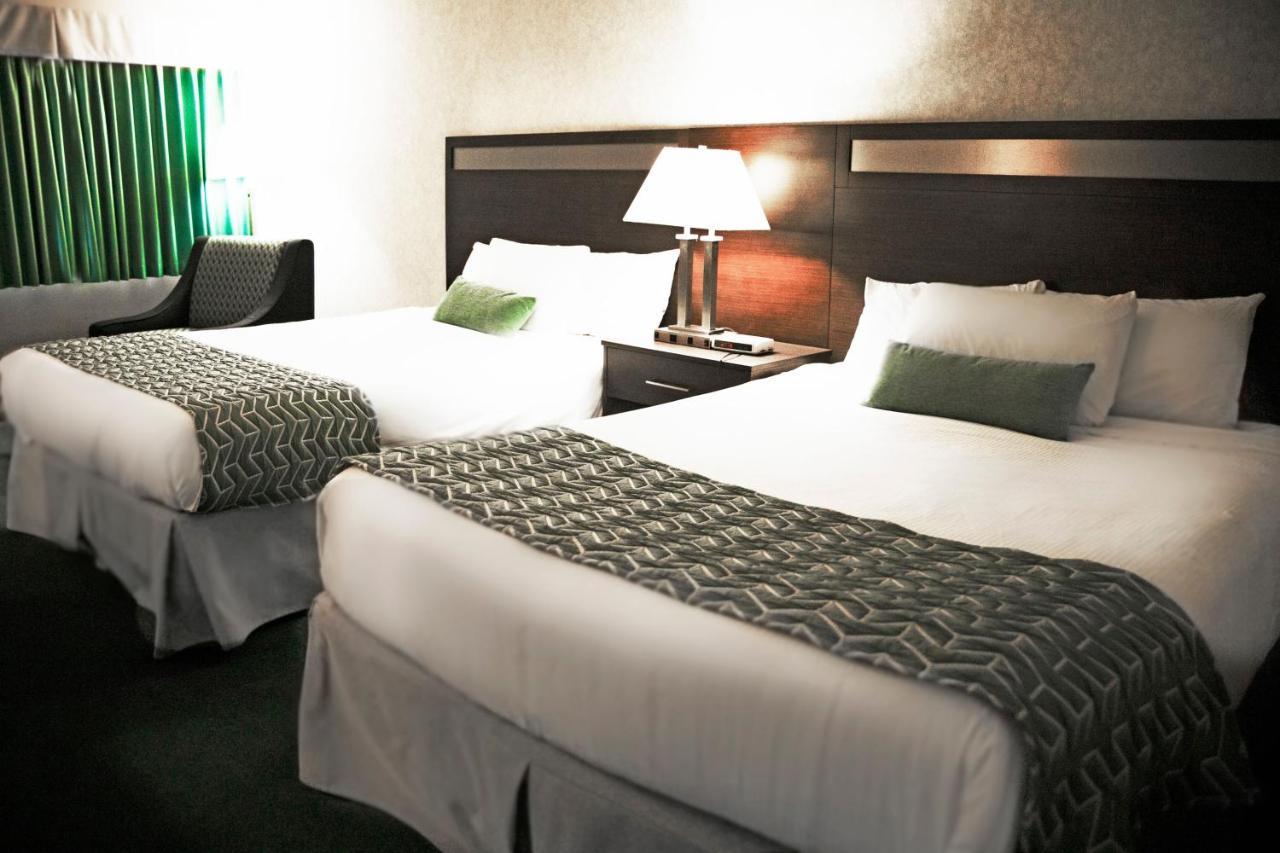 ホテル Ramada By Wyndham クイネル エクステリア 写真