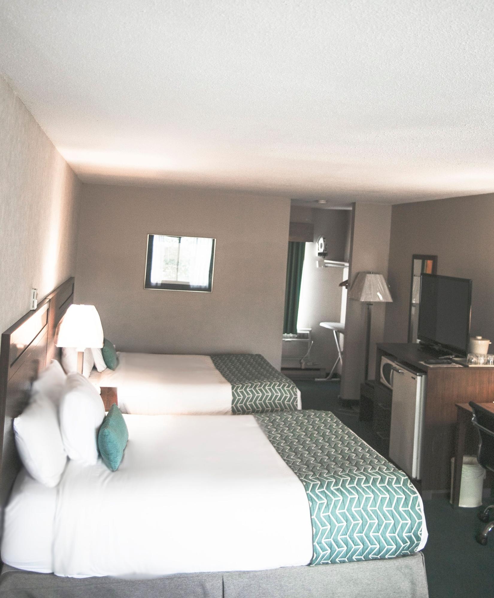ホテル Ramada By Wyndham クイネル エクステリア 写真